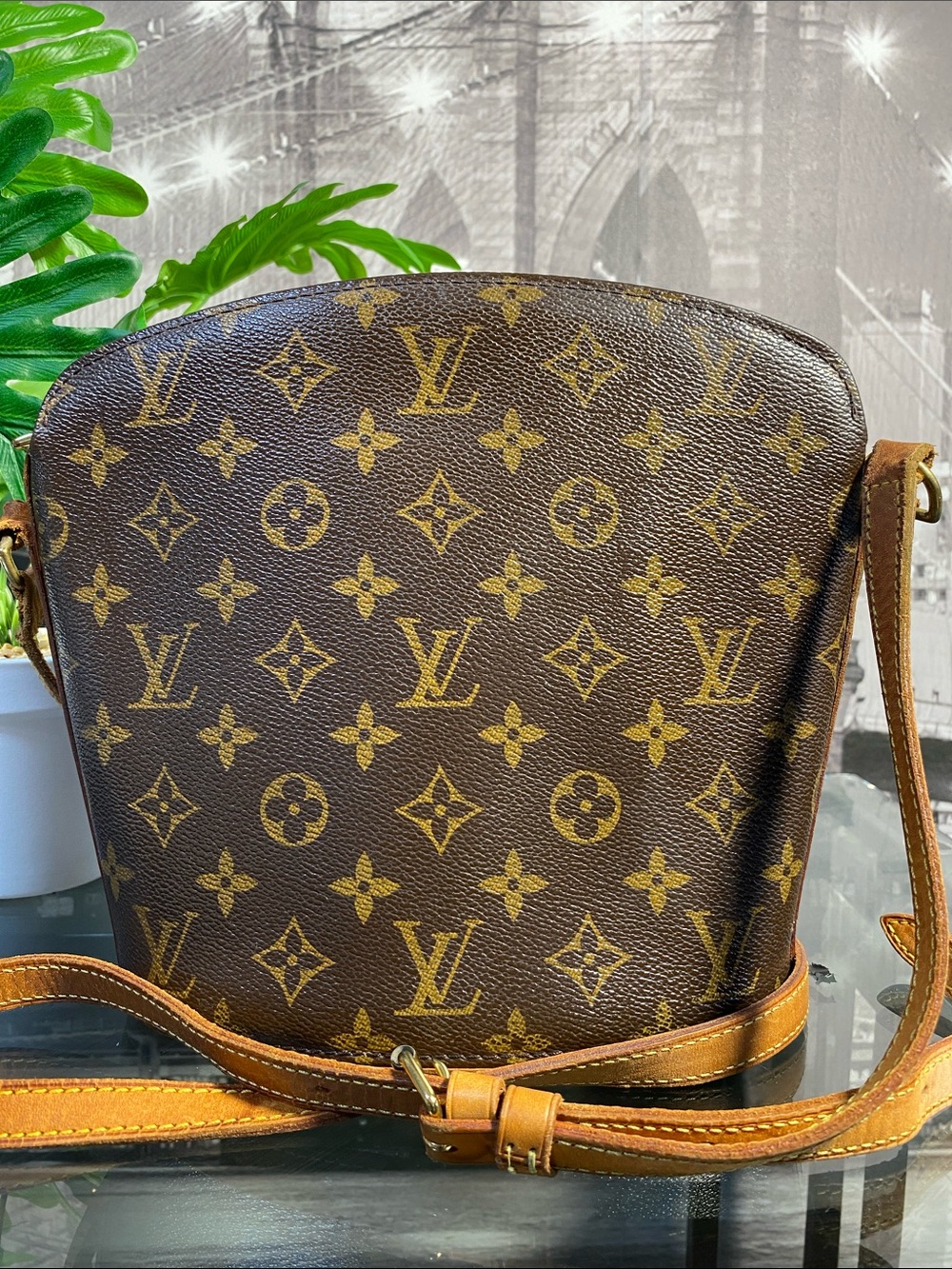 Authentic Louis Vuitton Vintage Monogram Brown Drouot Crossbody Bag - Picture 3 of 17